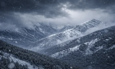 Snowfall under dark skies in the Bacares area during Storm Francis